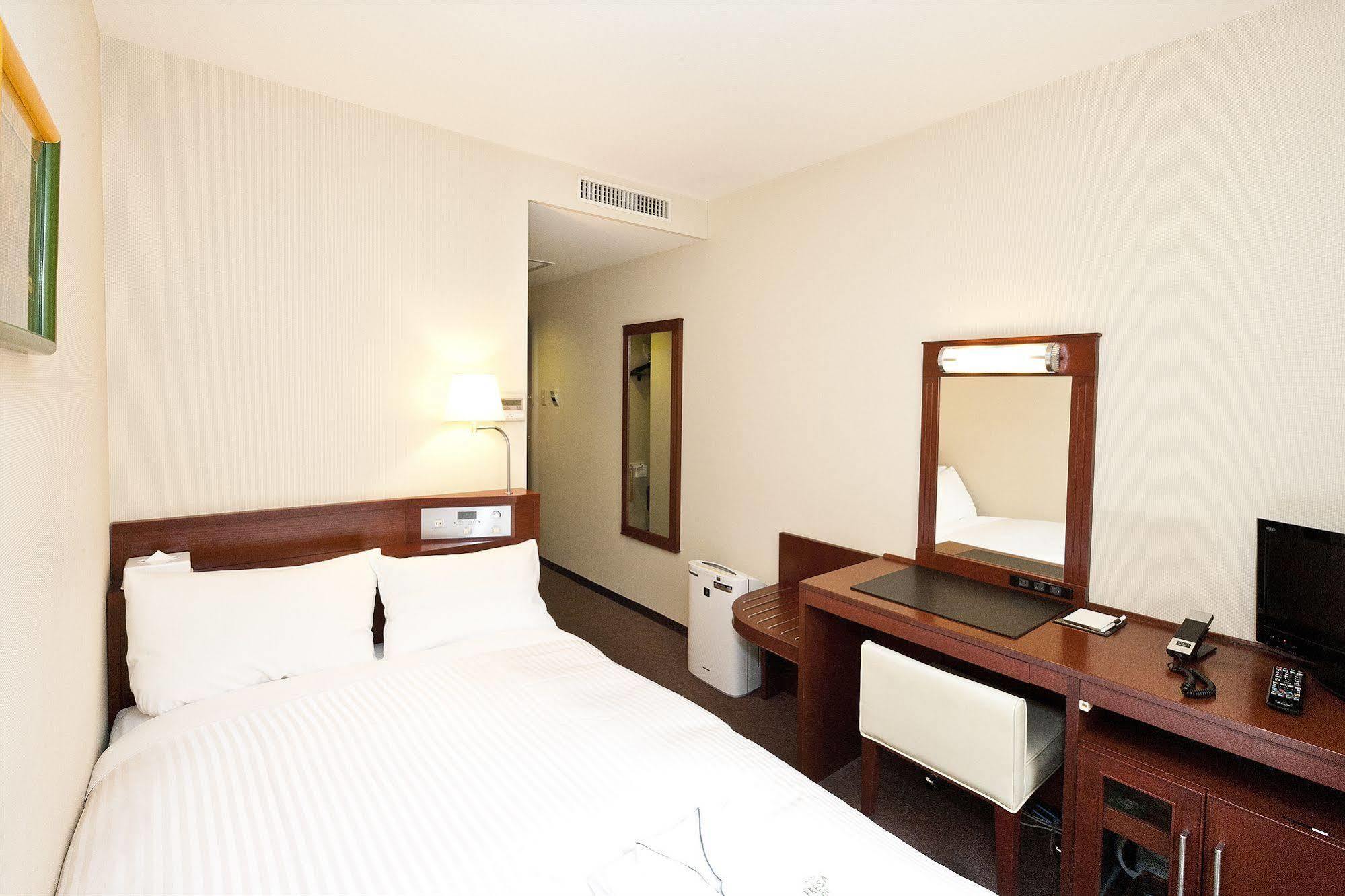 Sotetsu Fresa Inn Nihombashi Kayabacho Токио Экстерьер фото